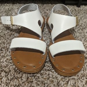 Bella Vita Sandals